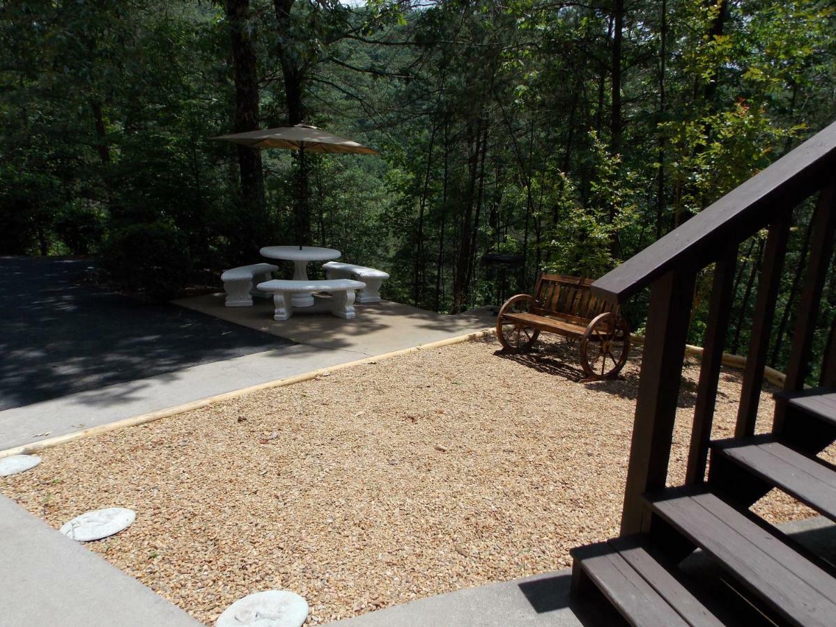 Villa Hillbilly Hilton Chalet à Pigeon Forge Extérieur photo